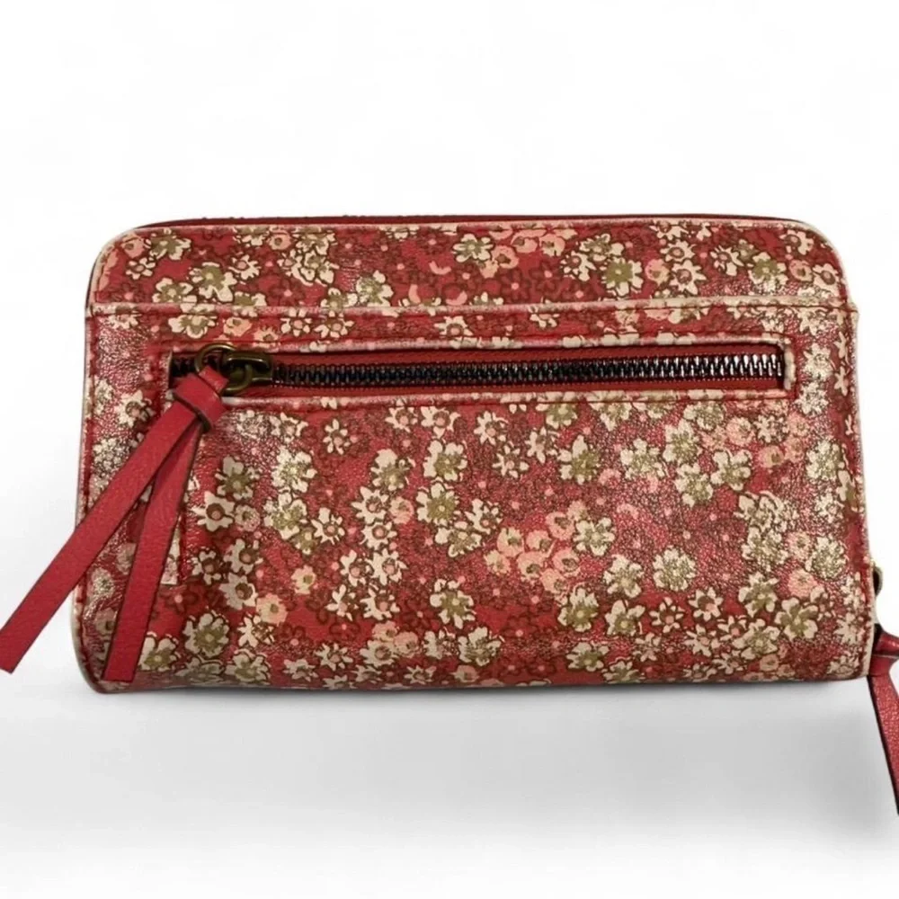 Chic Floral Red and Green Women's Wallet